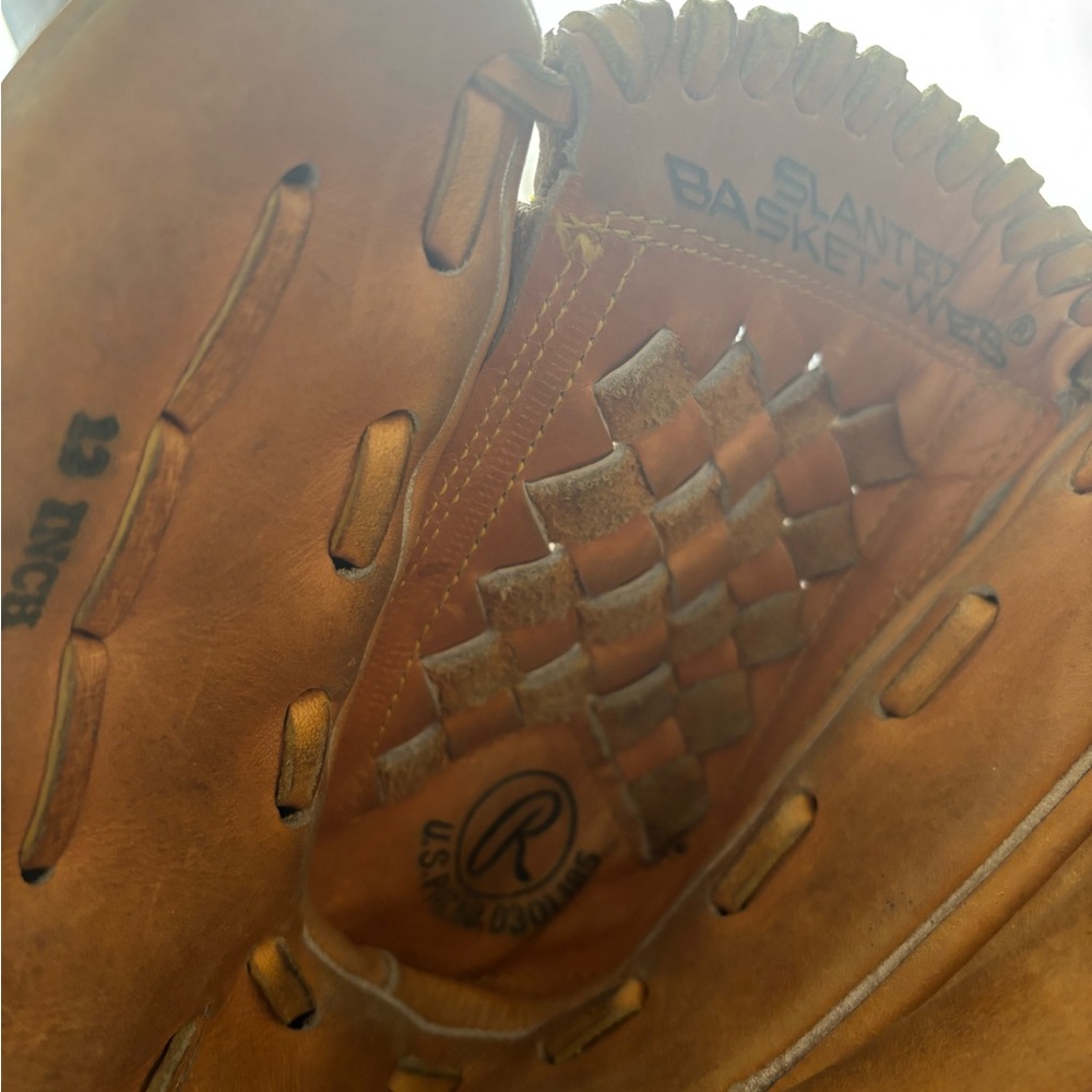 Rawlings Tan/Brown Youth Baseball Glove